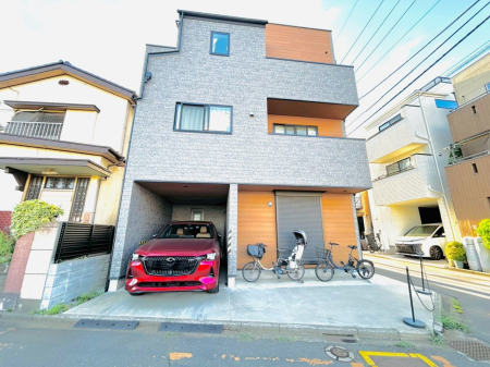 ���n�O�ώʐ^ �������ꂽ�O�ρA�㎿�ȏZ��Ԃ��L���鎺���͉i�����S���ĉ߂�����Z���ł��B 