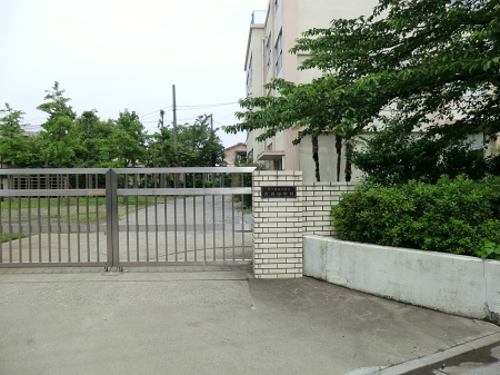 ���ӊ� ���w�Z 350m �����旧�䒆�w�Z