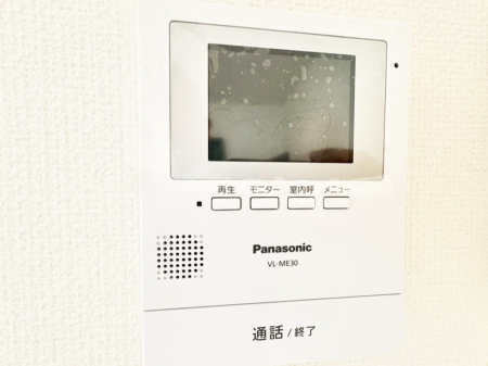 ���̑����� TV���j�^�[�t�C���^�[�t�H�����t���Ă��ăZ�L�����e�B�[��  