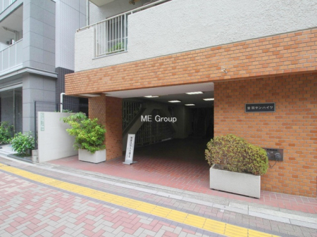 �G���g�����X -