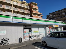 ���ӊ� �R���r�j 200m �t�@�~���[�}�[�g �����V�_���l���ړX