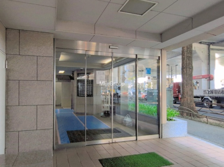 �G���g�����X -