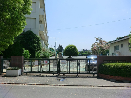 ���ӊ� ���w�Z 1600m �������܎s����v�ۓ����w�Z
