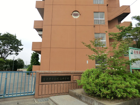 ���ӊ� ���w�Z 1200m �x�m���s�����J���w�Z