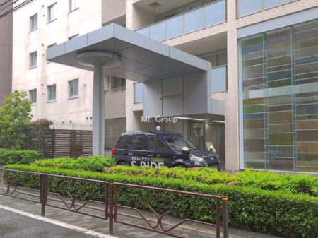 �G���g�����X -