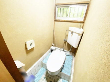 �g�C�� �����t���̖��邢�g�C��