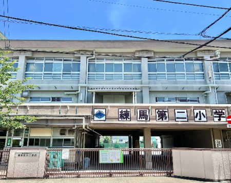 ���ӊ� ���w�Z 560m ���n�旧���n��񏬊w�Z