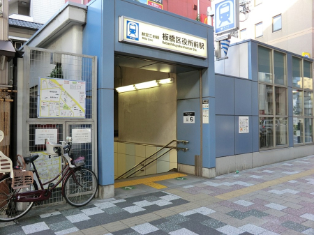 ���ӊ� �w 560m �s�c�O�c���@��������O�w