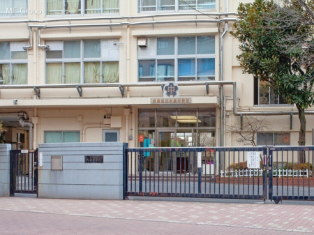 周辺環境 中学校 1010m 練馬区立大泉中学校