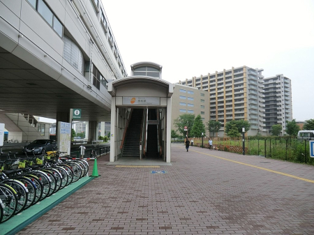 周辺環境 駅 1050m 多摩モノレール「高松」駅